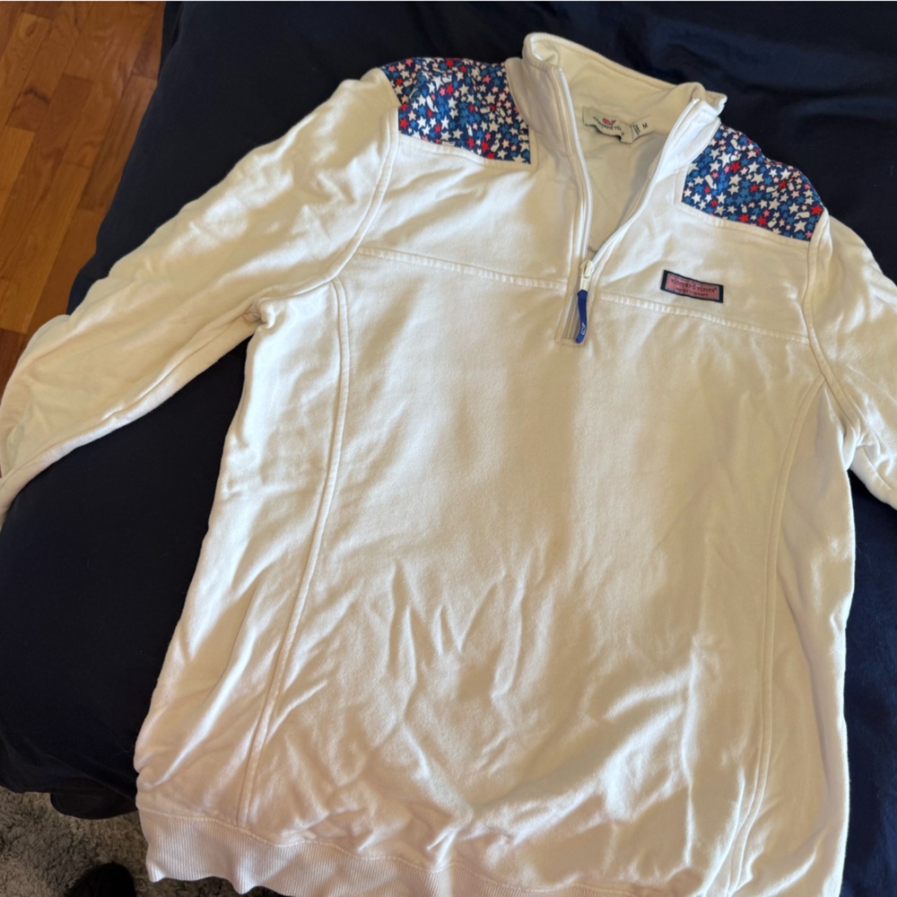 Vineyard Vines White Sweatshirt with Blue and Red Accents